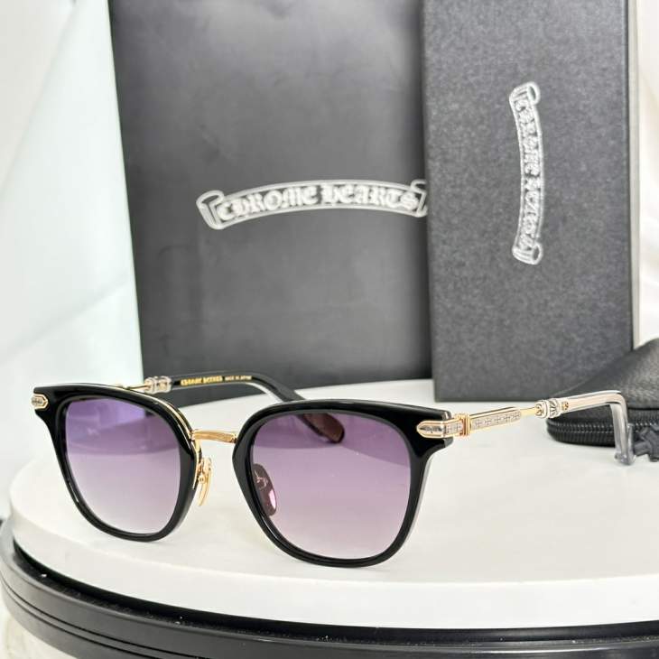 Picture of Chrome Hearts Sunglasses _SKUfw72188531fw